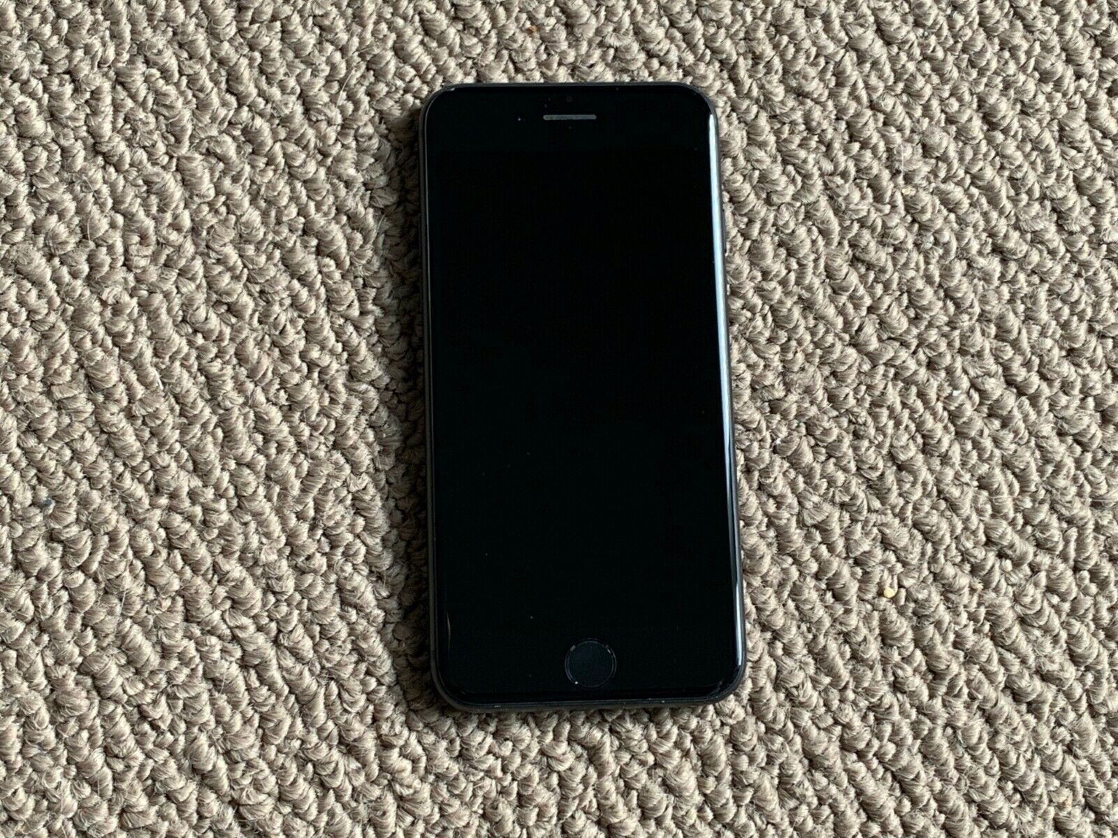 APPLE IPHONE 8 256GB UNLOCKED SMARTPHONE-BLK  Refurbished with Charger - Image 3
